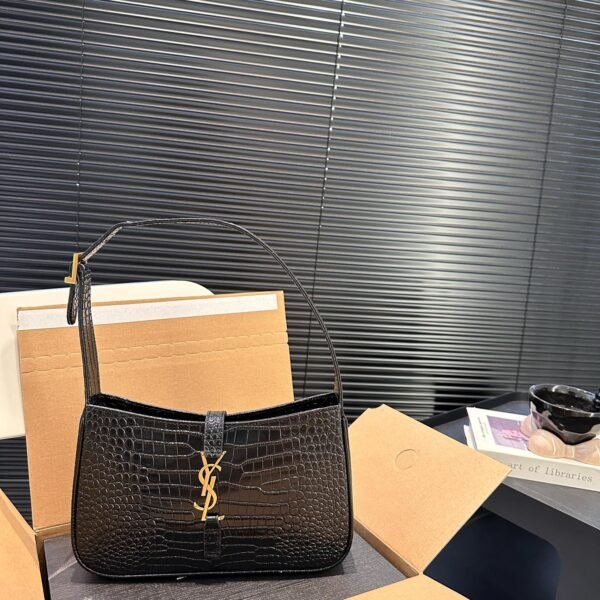 YSL Le 5 à 7 Hobo - Bag