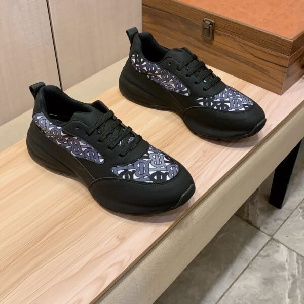 BAL Runner Sneakers - Sneakers