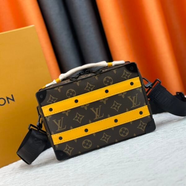 LV Trunk Messenger - Bag
