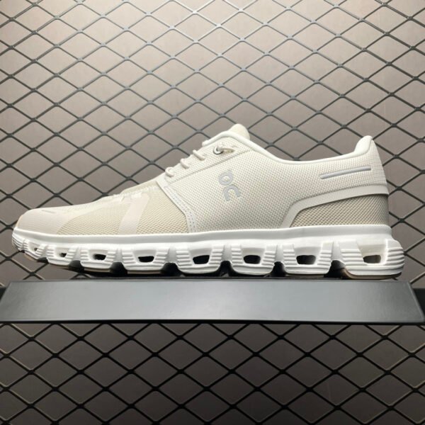 ON Cloud 5 - Sneakers