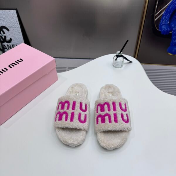 MIU Furry Slides White/Pink - Slides