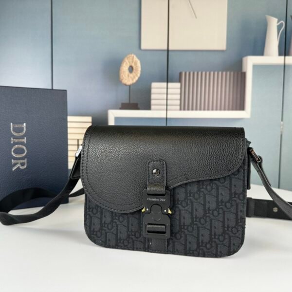 CD CDTravel Messenger Oblique Canvas - Bag