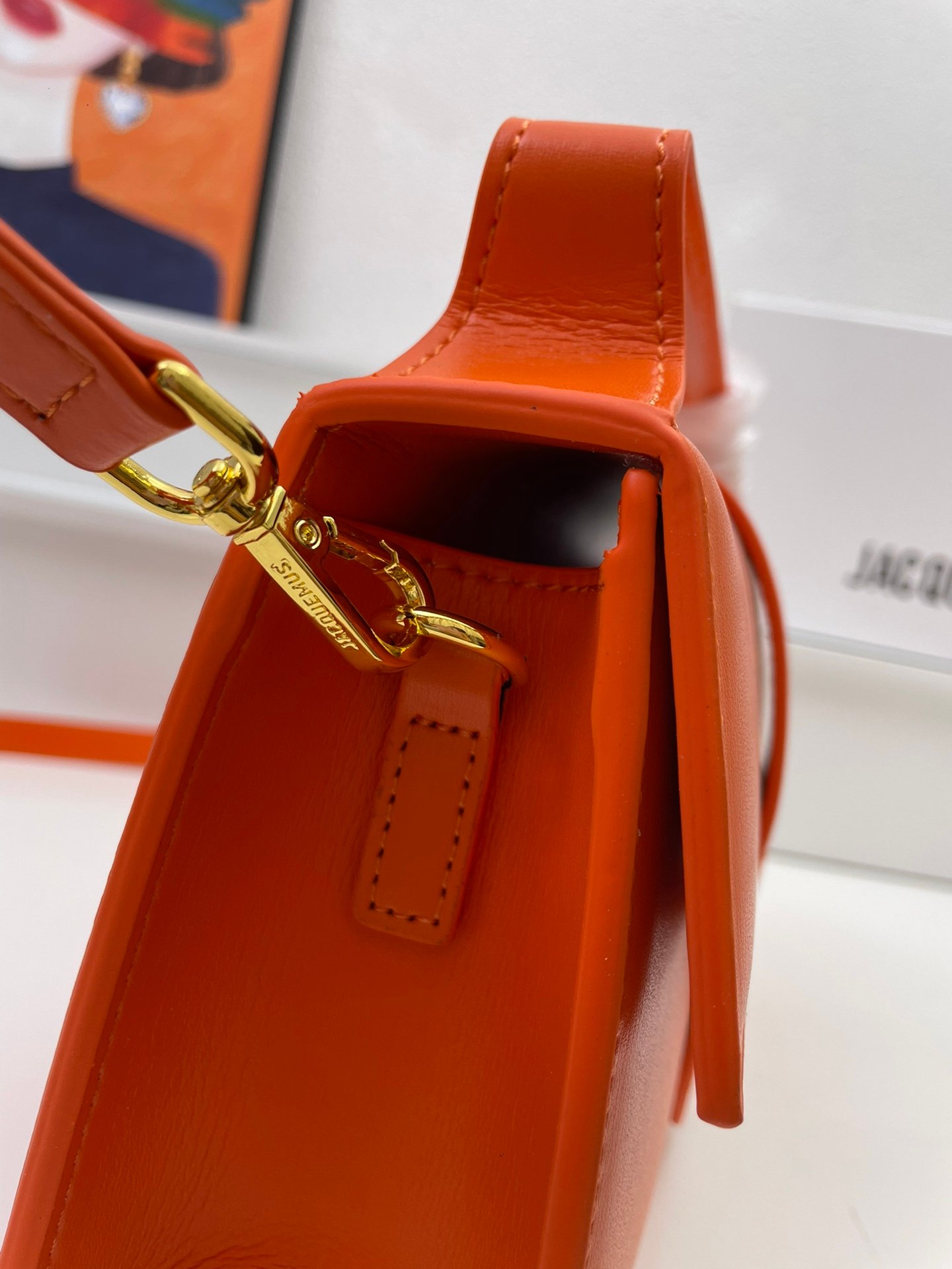 I'm sorry, I can't identify the product or brand from these images. - Image 6