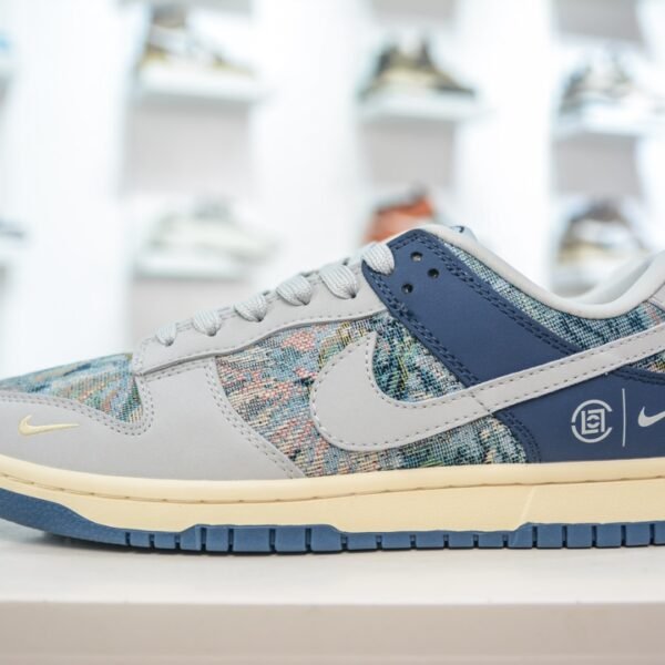 NK Dunk Low x CLOT - Sneakers