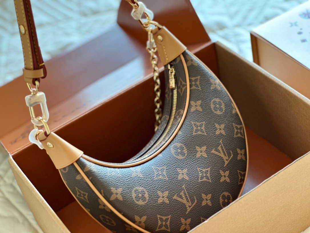LV Loop Monogram - Bag - Image 5