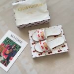 LV Pool Pillow Comfort – Slides