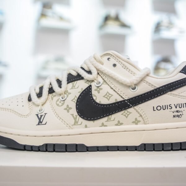 NK Dunk Low LV - Sneakers