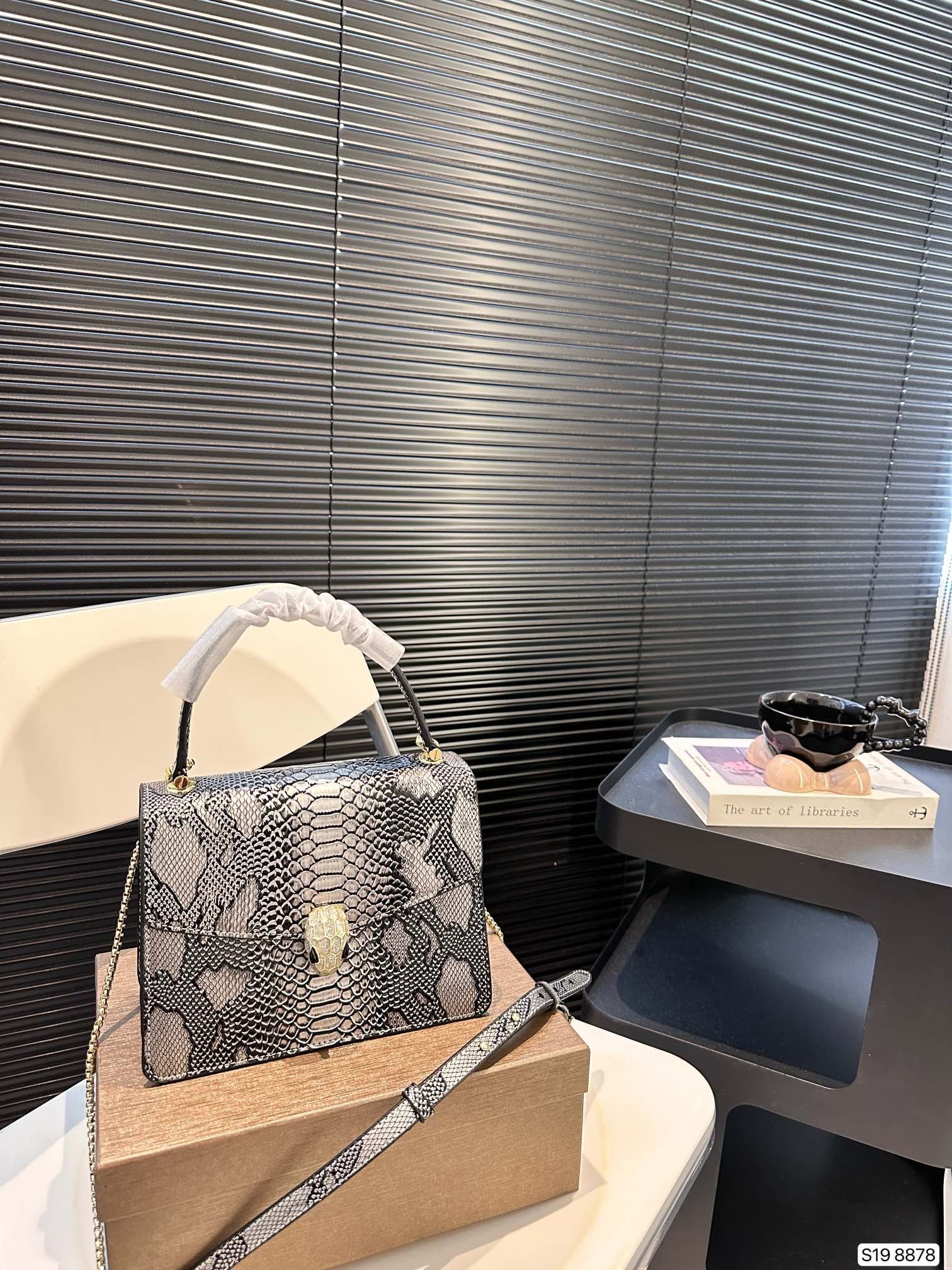 FD Serpenti Forever Python Print - Bag - Image 2