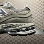 NB 2002R – Sneakers