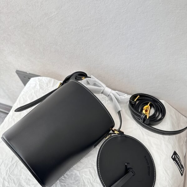 MIU Wander Bucket - Bag