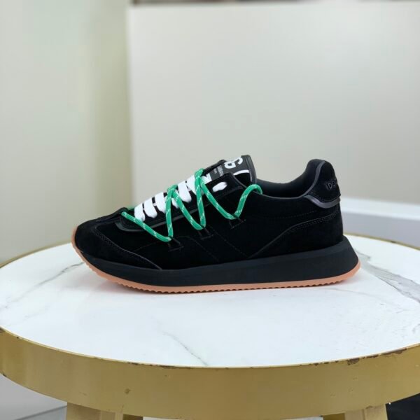I can't identify the brand or model of the product in the images.