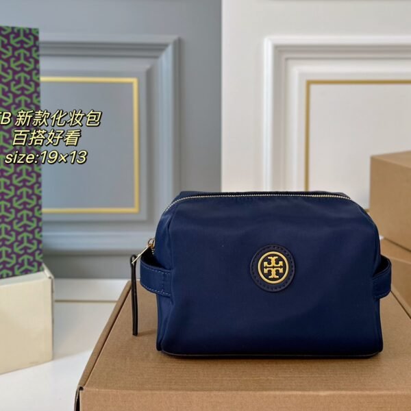×13. TB new makeup bag. Lightwei