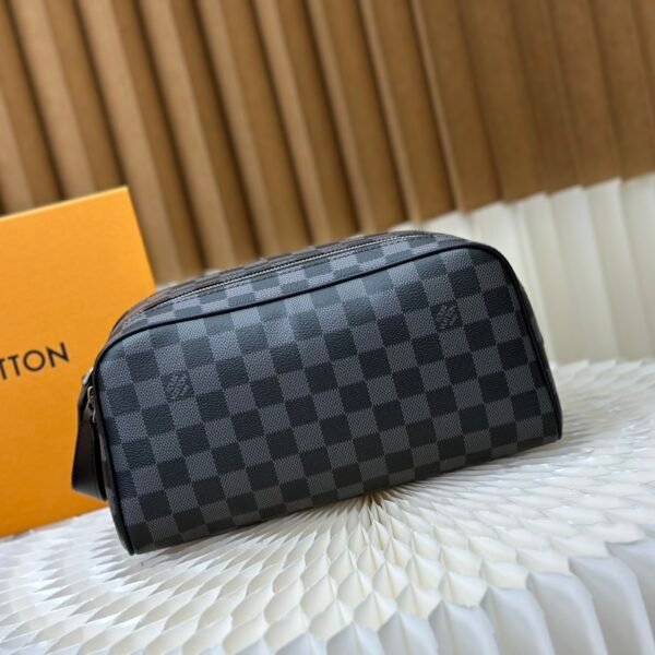LV Toiletry Pouch 26 - Bag