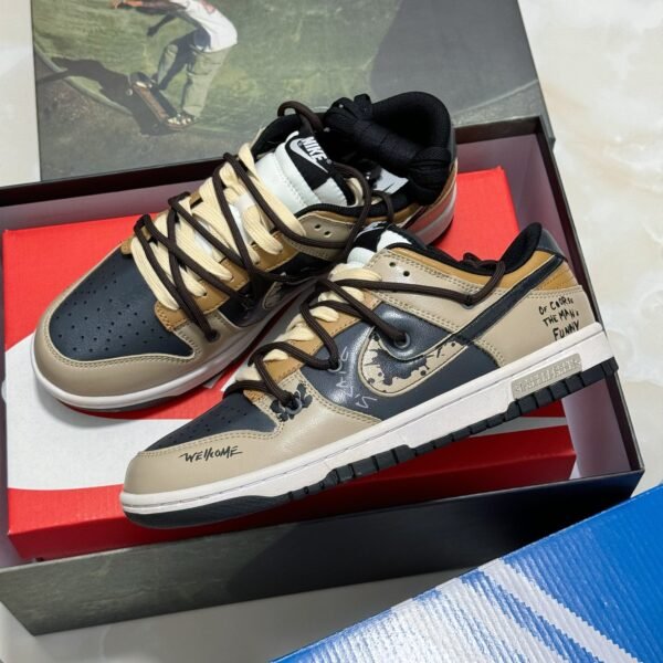 NK Dunk Low Travis Scott - Sneakers