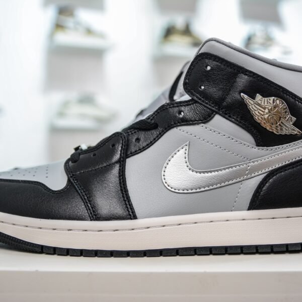NK Air Jordan 1 Mid Shadow - Sneakers