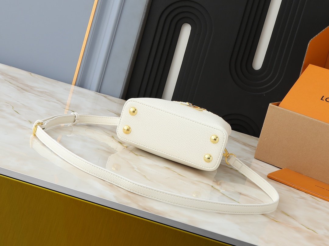 LV Capucines BB White Leather - Bag - Image 4