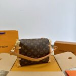 LV Petite Malle Monogram – Borsa