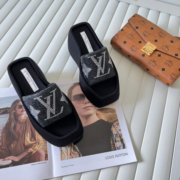 LV Pillow Comfort - Slides