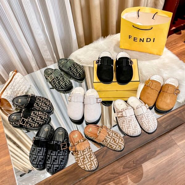 FD Flow Slippers - Shoes