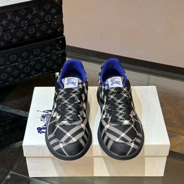 BAL Runner Sneakers - Sneakers