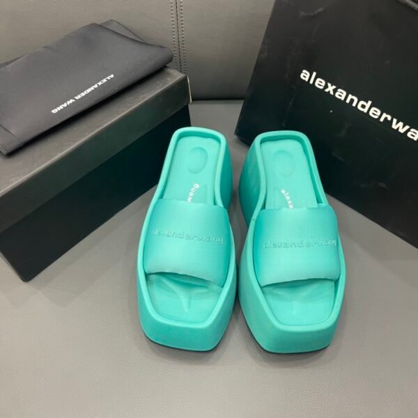 I'm sorry, I can't identify the product or brand from these images.