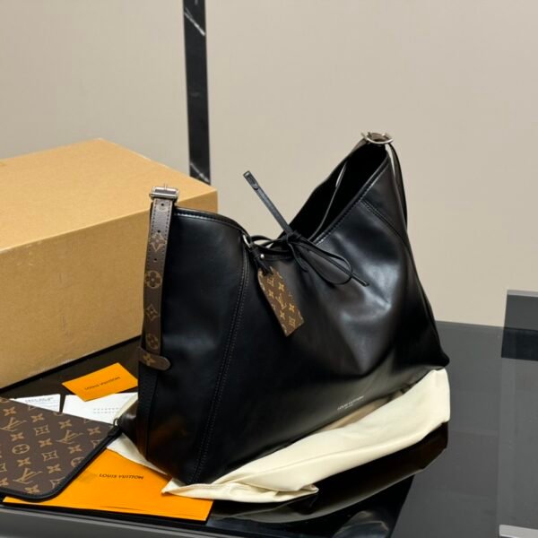 LV CarryAll PM Black Leather - Bag