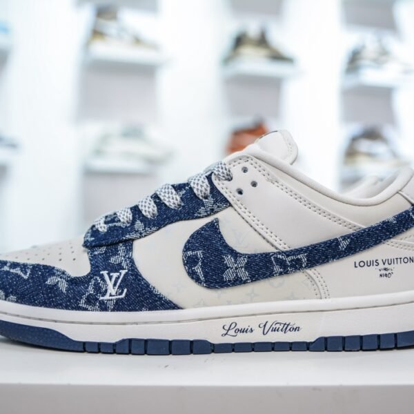 NK Dunk Low x LV - Sneakers