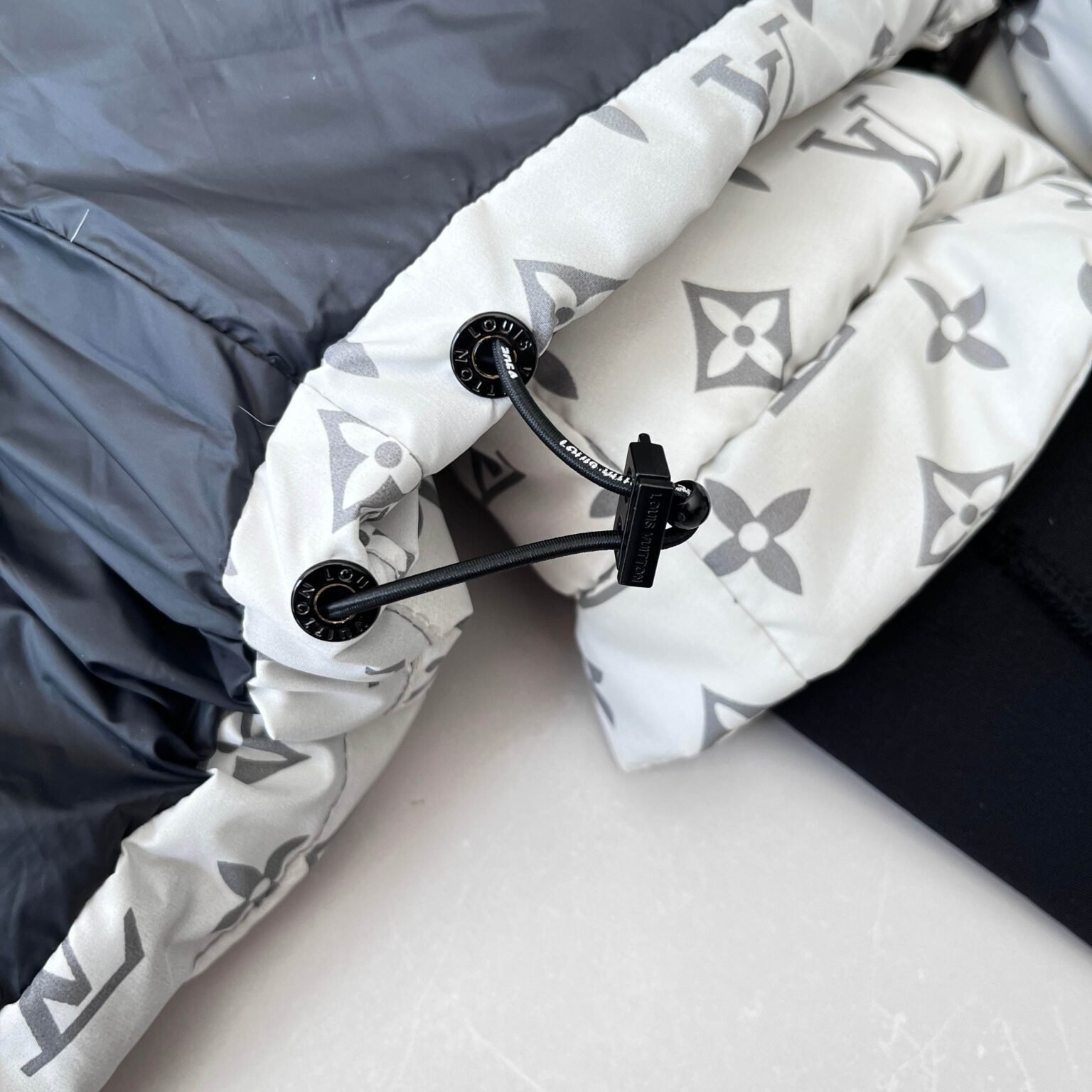 LV 2054 Puffer Jacket – Jacket — 8