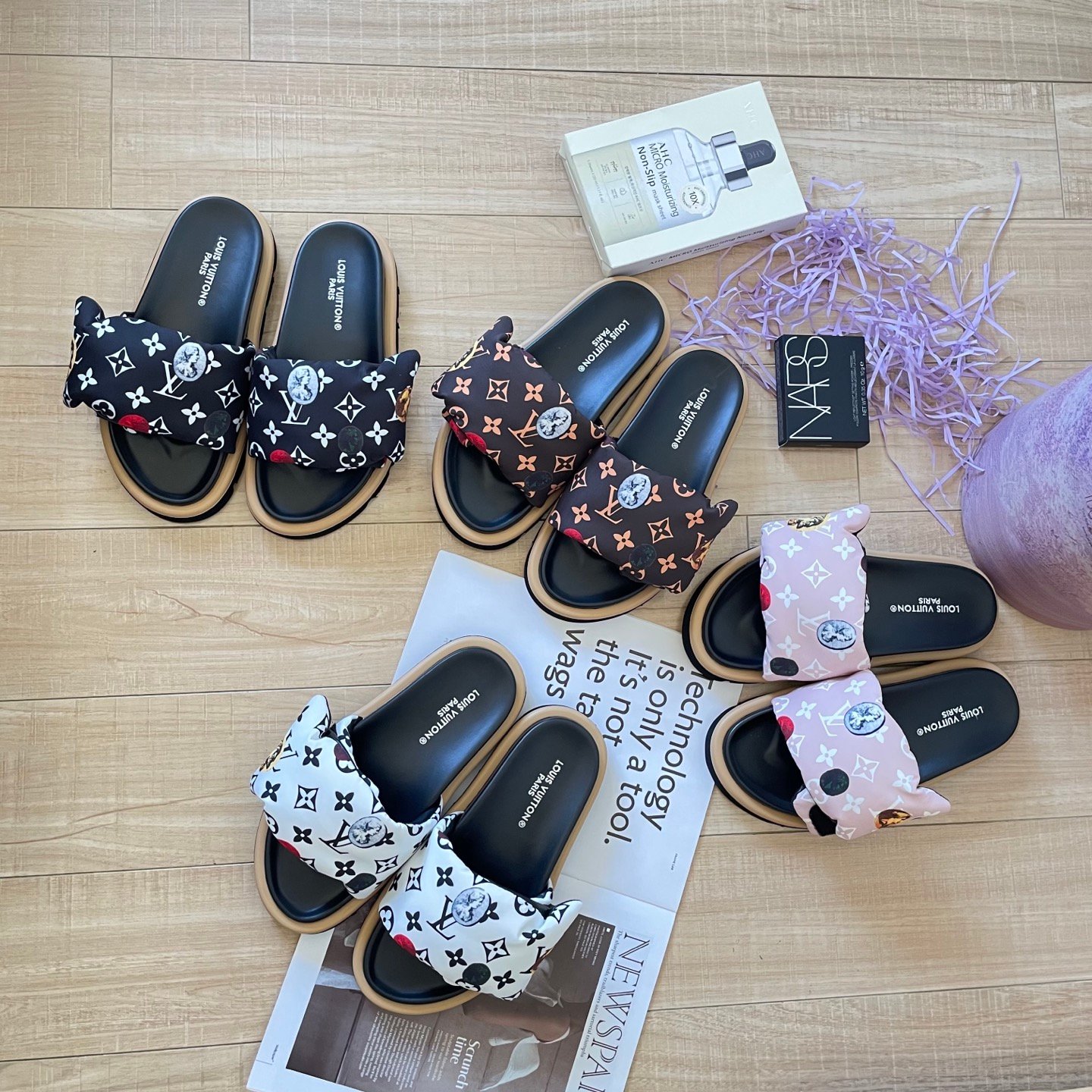 LV Pool Pillow Comfort Monogram - Slides - Image 2