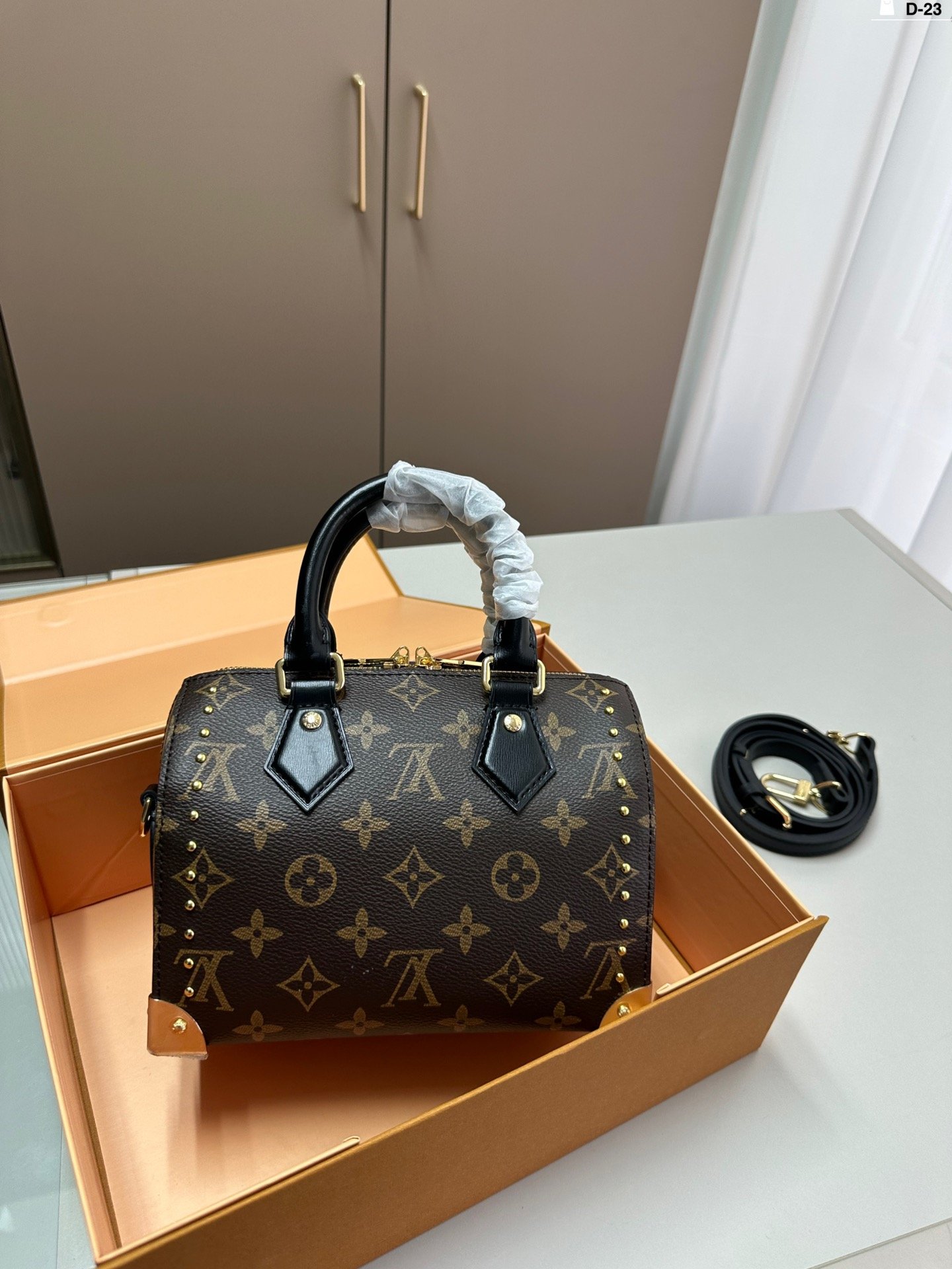 LV Speedy Bandoulière 20 Monogram - Bag - Image 4