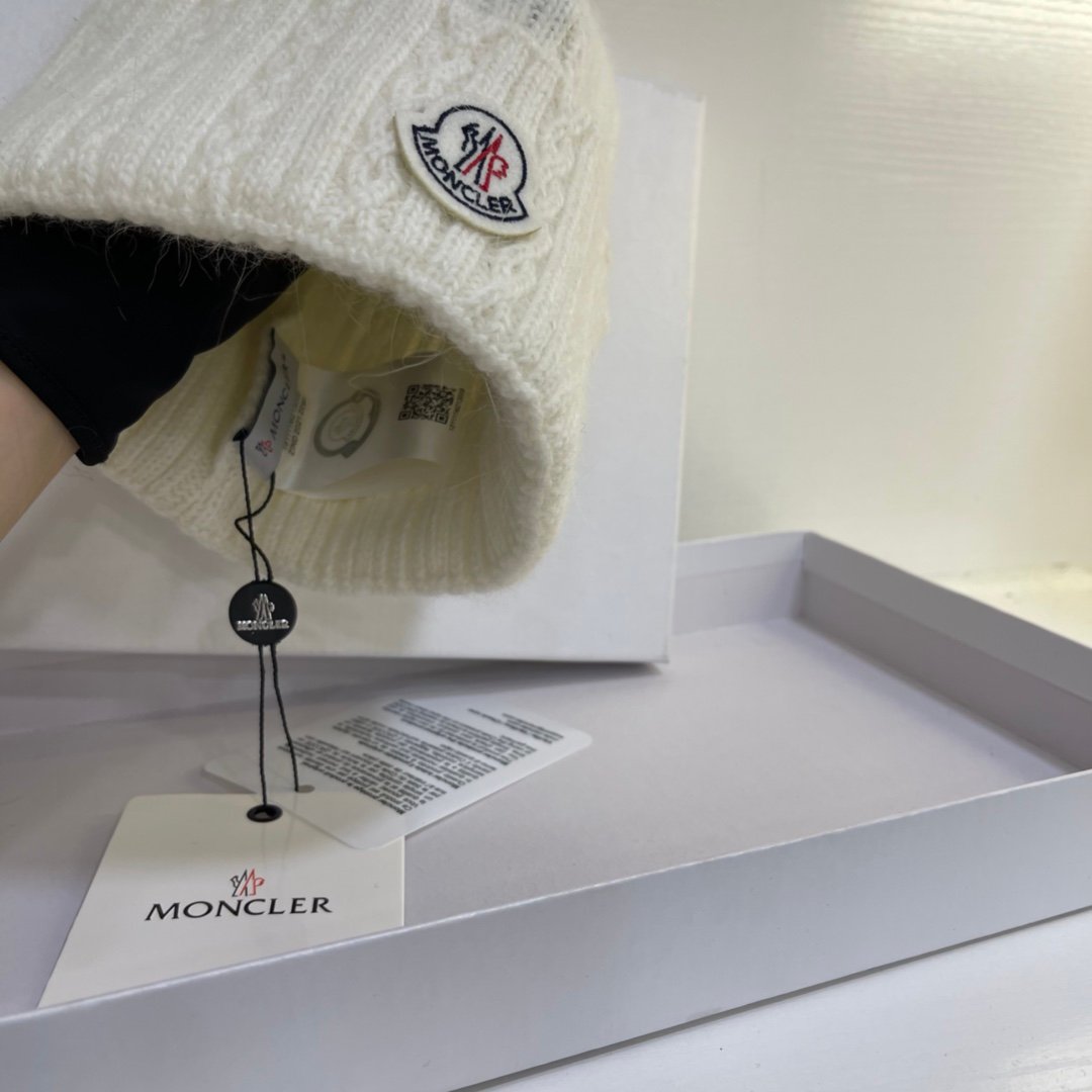 MCL Ribbed Wool Beanie Black/White Wool - Hat - Image 4