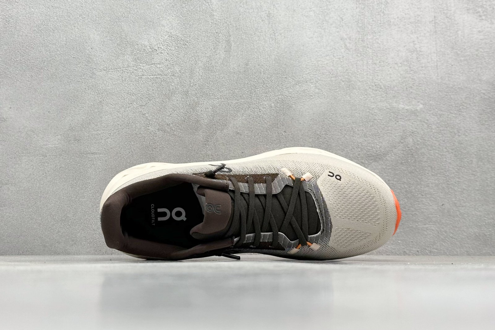 I'm unable to identify the brand or model of the shoes in the images. - Image 3