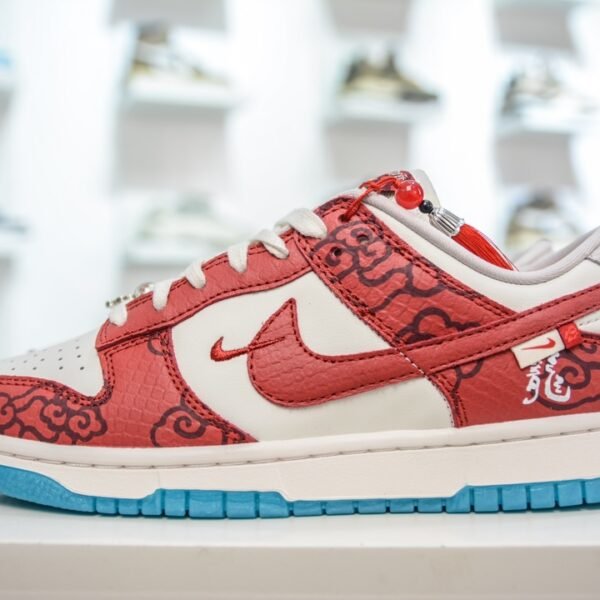 NK Dunk Low CNY Firecracker - Sneakers