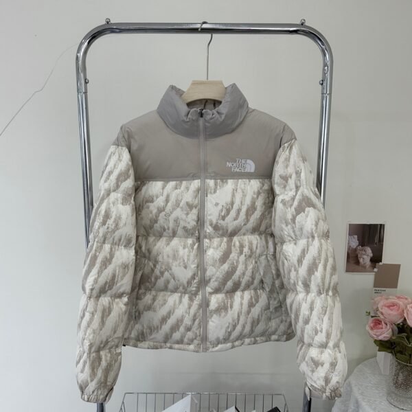 TNF Printed Nuptse Jacket White Mountain Range - Jacket