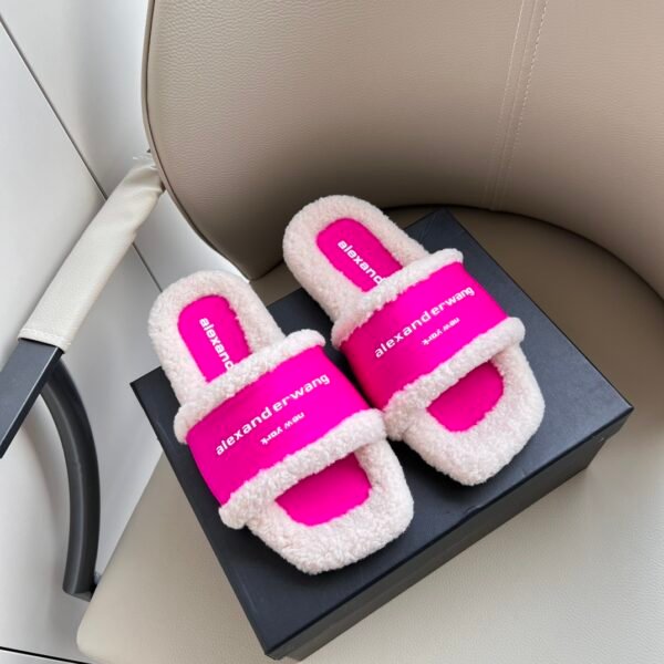 I can't identify the brand or model of the product in the images.