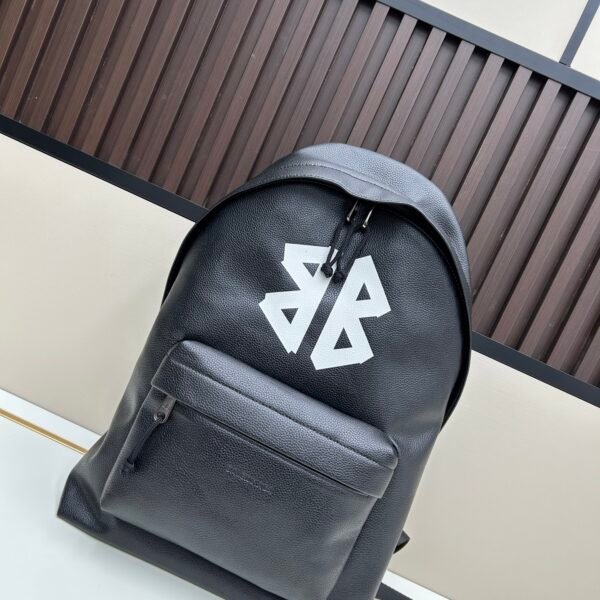 BAL Batch of everyday backpacks. In the endl