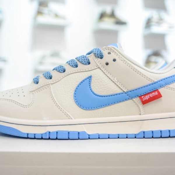 NK Dunk Low Supreme - Sneakers
