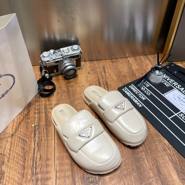 PR Padded Leather Slides - Slides