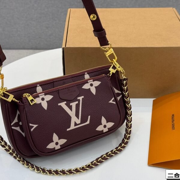 LV Multi Pochette Accessoires - Bag