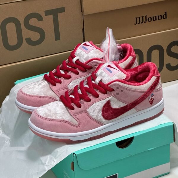 NK Dunk Low Pro SB StrangeLove - Sneakers