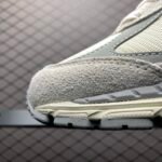 NB 2002R Protection Pack Grey – Sneakers