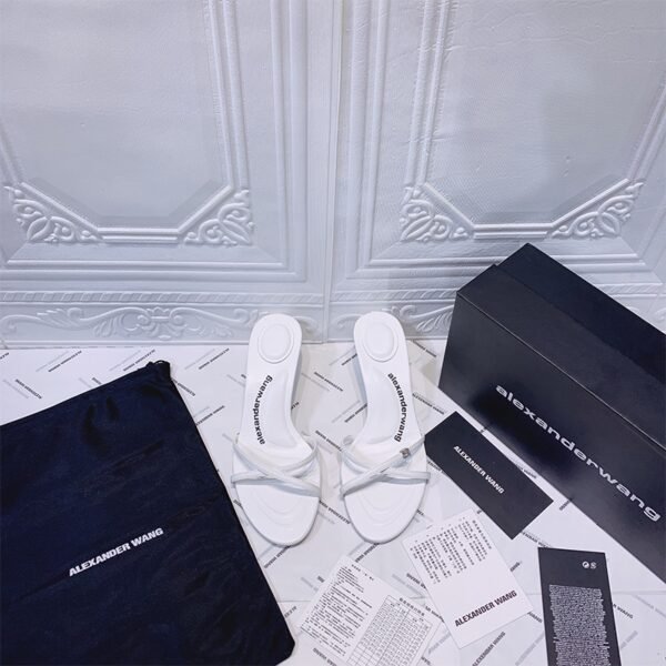 I'm unable to identify the brand from the images provided.