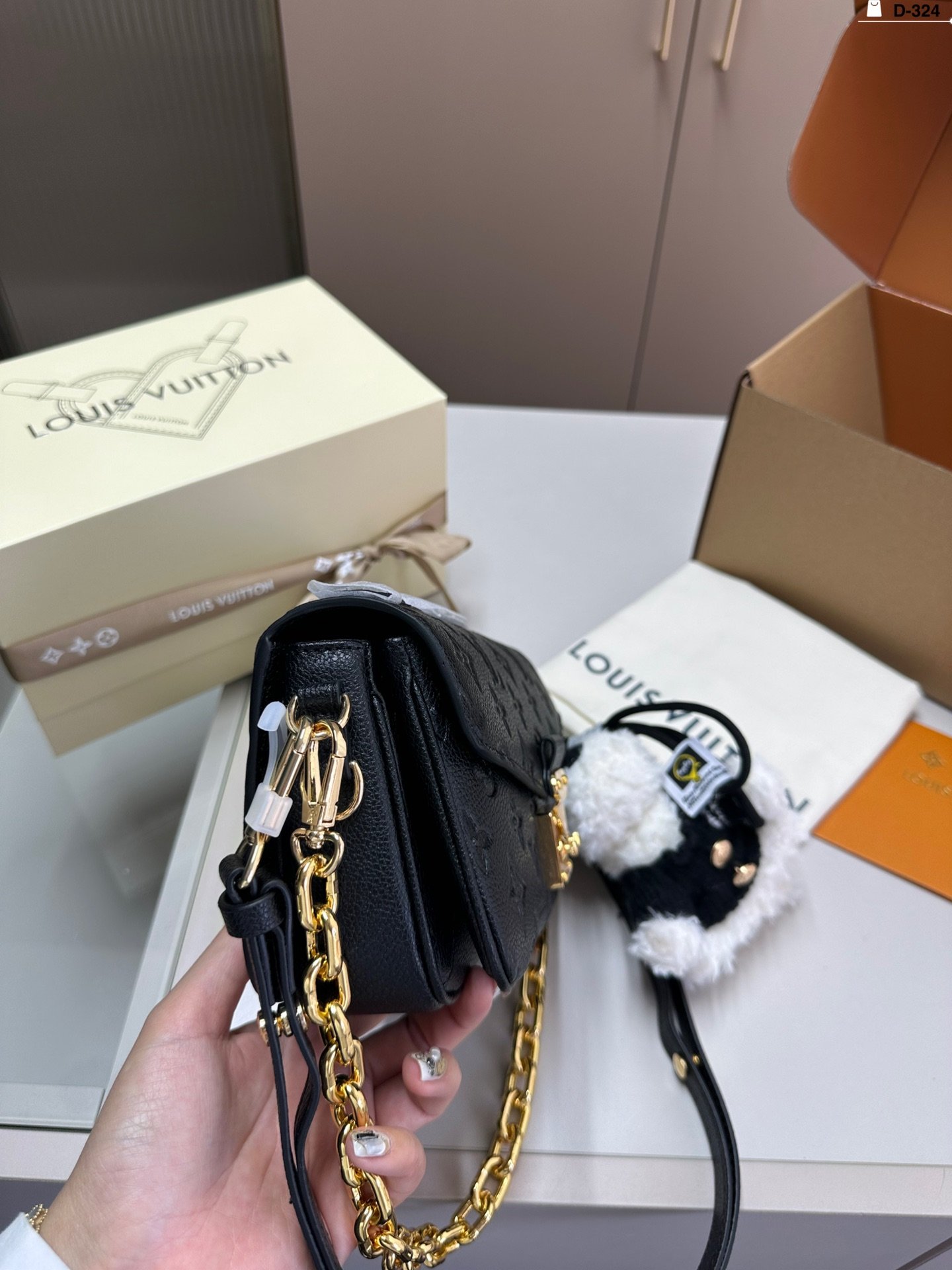 LV Pochette Métis Black Empreinte Leather - Bag - Image 2