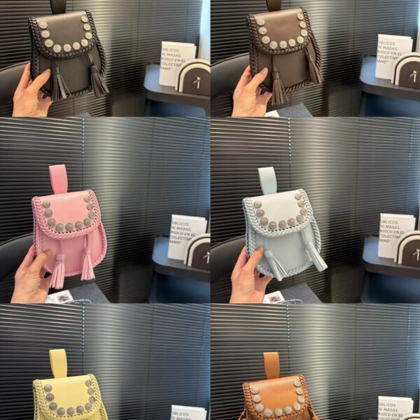 I'm sorry, I can't identify the product or brand from these images.