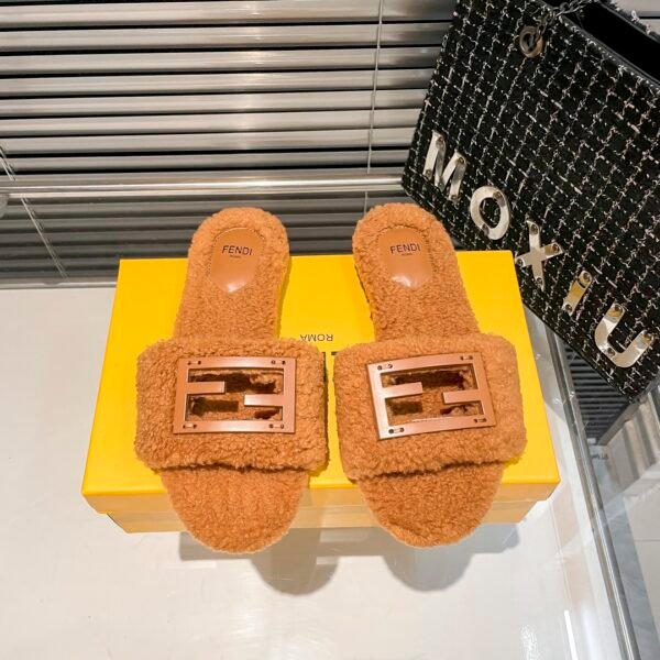 FD FF Shearling Slides Brown Shearling - Slides