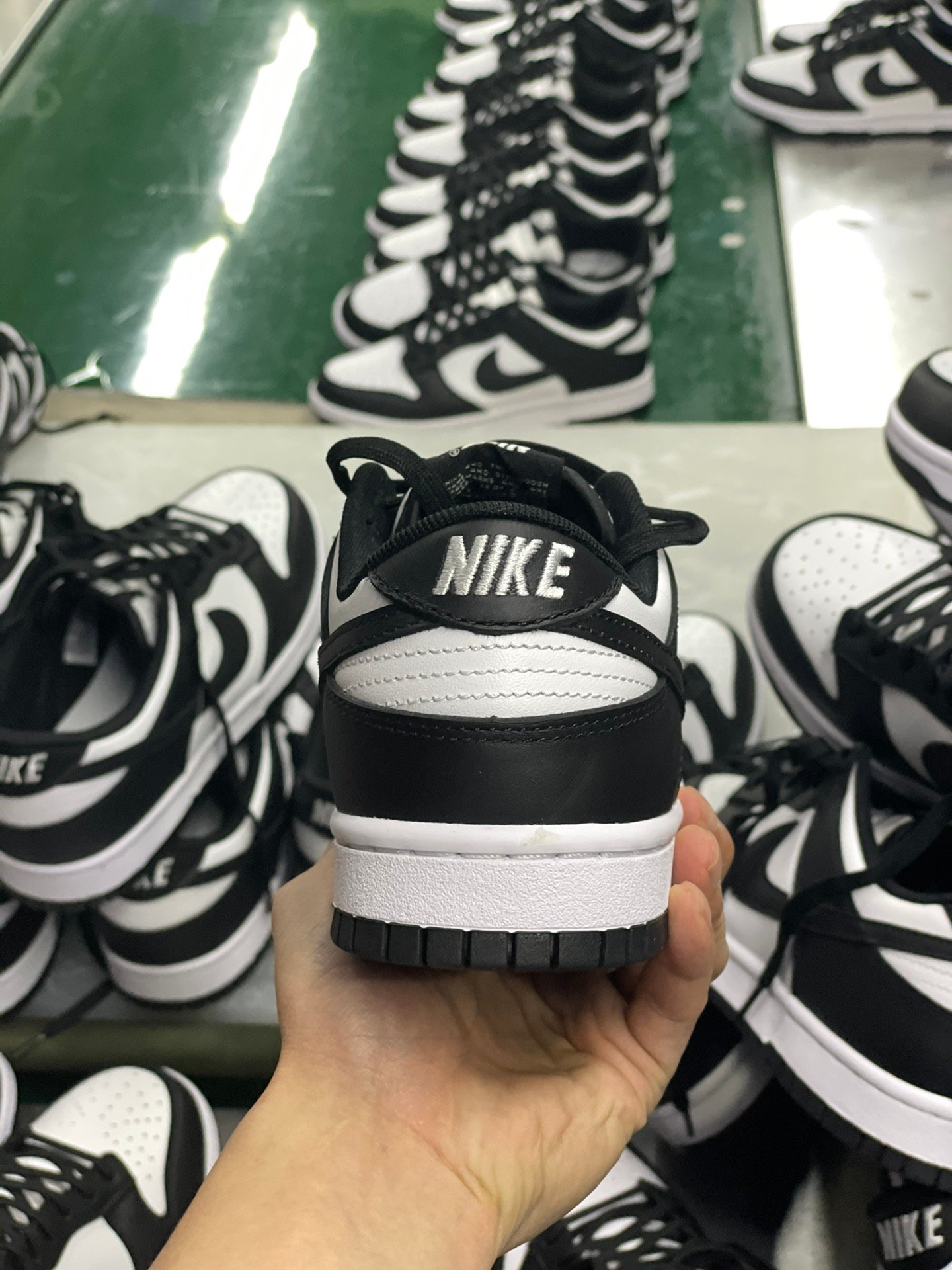 NK Dunk Low Retro Black/White - Sneakers - Image 2