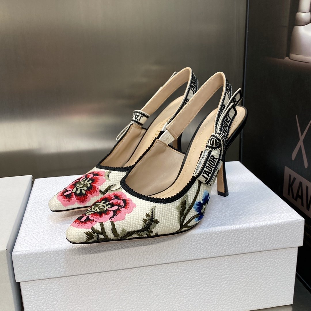 CD J'ACD Slingback Pump Floral Embroidery - Heels - Image 2
