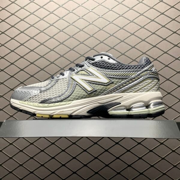 NB 860v2 - Sneakers