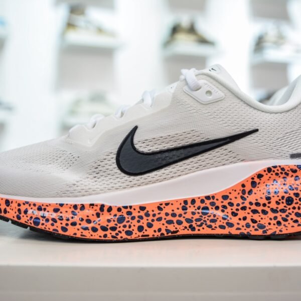 NK ZoomX Invincible Run Flyknit - Sneakers