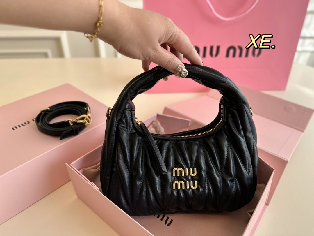 MIU Wander Matelassé Black Leather - Bag
